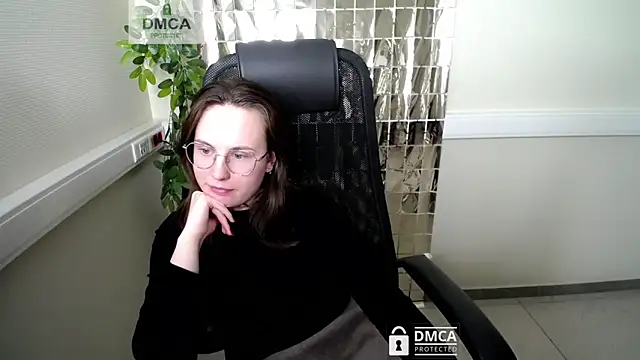 Snapshot of your_paradise_01 chatting on January 9, 2025, 12:30 pm your paradise 01 online show from January 9, 2025, 12:30 pm