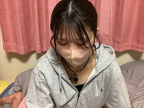 Snapshot of sakuchaaa_2525 chatting on February 10, 2025, 3:32 pm sakuchaaa 2525 online show from February 10, 2025, 3:32 pm