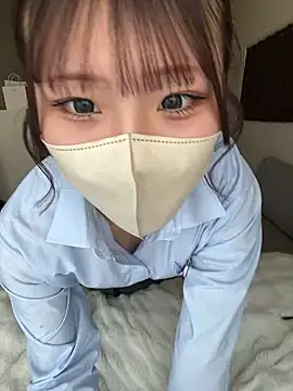 sakuchaaa 2525 online show from May 6, 2026, 8:08 am