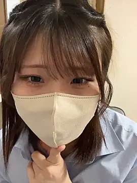 sakuchaaa 2525 online show from May 27, 2026, 5:43 pm