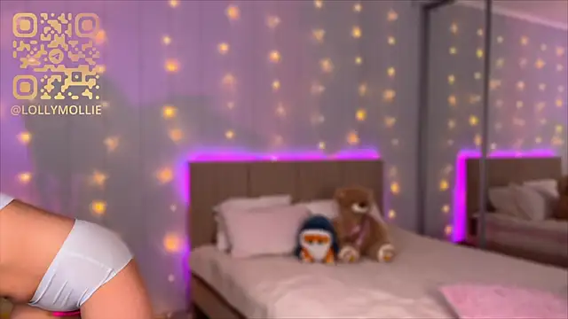 Mercedes Robinson online show from February 23, 2025, 4:28 am