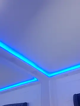 zoes milee online show from October 6, 2025, 11:29 am