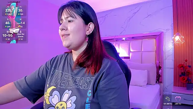 zoes milee online show from December 1, 2025, 11:15 am