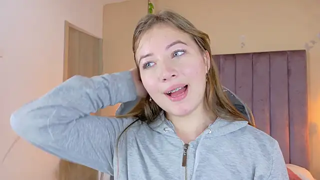 Dahlia Rousse online show from April 4, 2026, 6:55 am