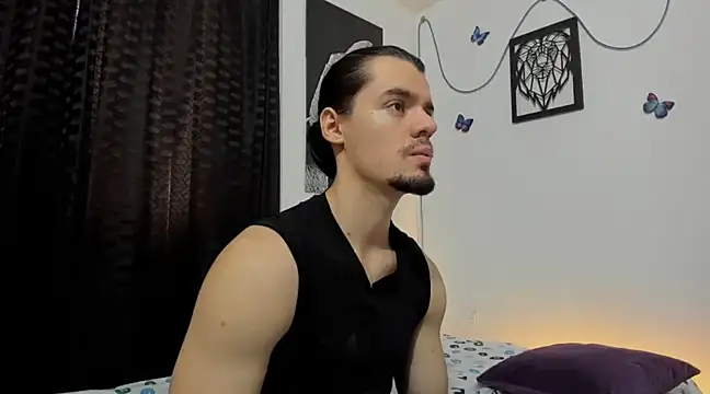 maxi styles online show from March 4, 2025, 9:54 pm