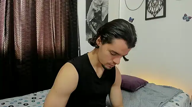 maxi styles online show from March 14, 2025, 6:18 pm