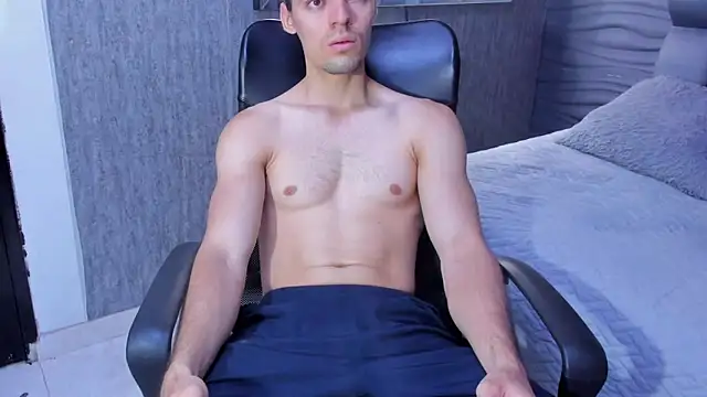 maxi styles online show from February 5, 2026, 1:05 pm