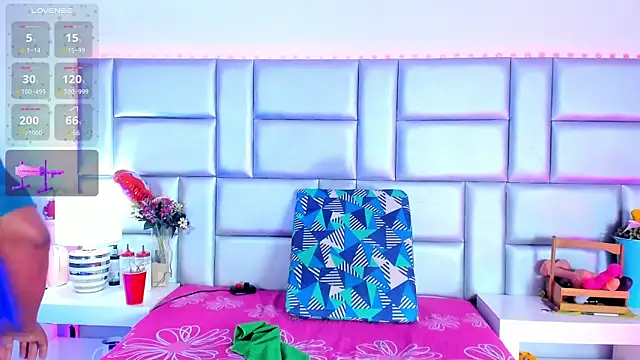 LovelyNickii online show from May 30, 2026, 12:57 pm