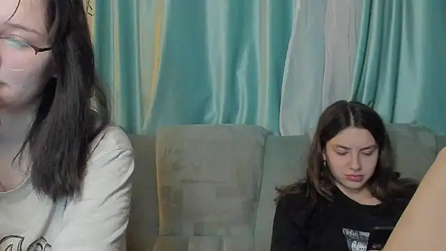 honey love honeyy online show from January 15, 2025, 8:58 pm