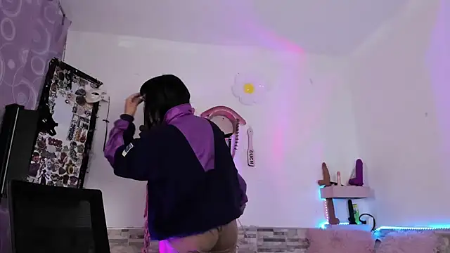 Snapshot of amyswallow7 chatting on February 22, 2026, 1:51 am amyswallow7 online show from February 22, 2026, 1:51 am