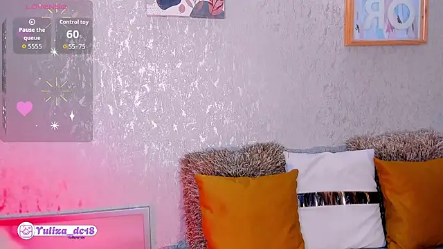 Luxury Woman online show from February 18, 2026, 2:51 am