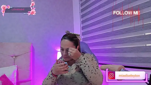 Elise-Leyton online show from October 1, 2025, 3:07 pm