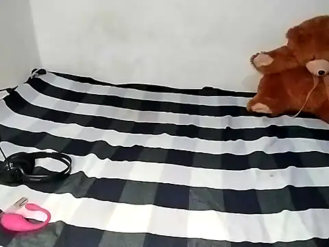 malshixx online show from March 17, 2025, 4:01 pm