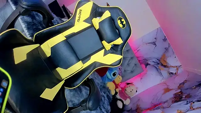 Snapshot of Andrea-ts chatting on October 22, 2025, 8:41 pm Andrea-ts online show from October 22, 2025, 8:41 pm