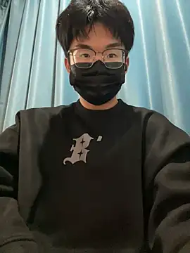 Snapshot of yfx468 chatting on March 13, 2025, 5:28 pm yfx468 online show from March 13, 2025, 5:28 pm