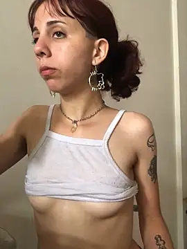 w4xxita online show from March 3, 2026, 5:52 pm