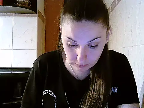 Yuliia30 online show from April 8, 2026, 4:40 pm