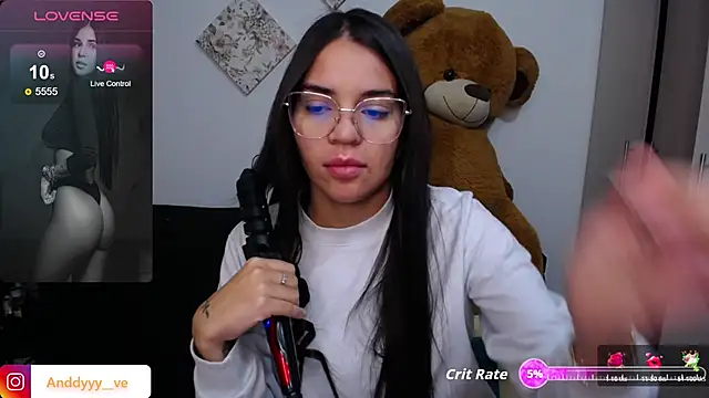 Snapshot of Anddyy__ chatting on February 13, 2026, 8:16 pm Anddyy online show from February 13, 2026, 8:16 pm