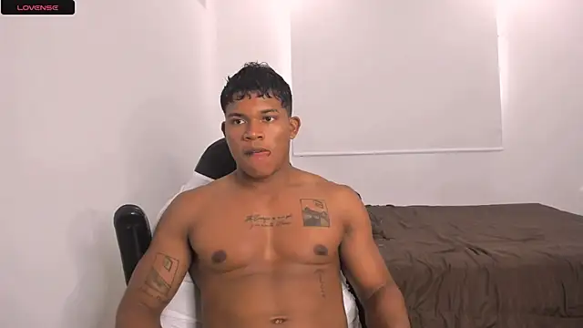 Snapshot of maxsteel177 chatting on January 24, 2025, 10:51 pm maxsteel177 online show from January 24, 2025, 10:51 pm