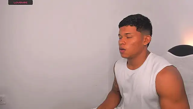 Snapshot of maxsteel177 chatting on March 4, 2025, 11:22 pm maxsteel177 online show from March 4, 2025, 11:22 pm