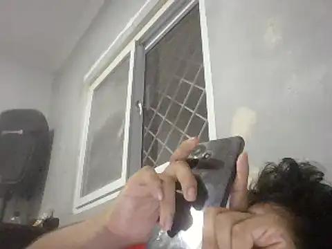 Snapshot of it0z_klk chatting on January 23, 2025, 12:14 am it0z klk online show from January 23, 2025, 12:14 am