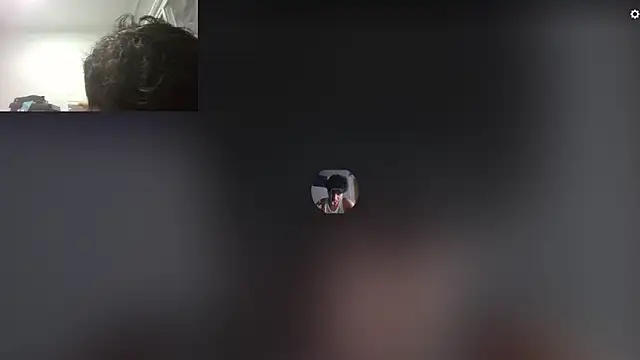 Snapshot of it0z_klk chatting on February 20, 2025, 3:45 am it0z klk online show from February 20, 2025, 3:45 am