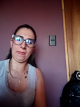 CHARLOTTE 1711 online show from March 10, 2026, 9:09 pm