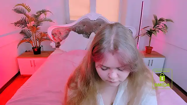 Erica  Alta online show from October 16, 2025, 5:41 am