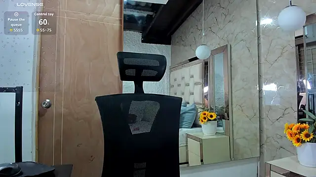 katleya lewiis online show from March 3, 2026, 10:04 pm