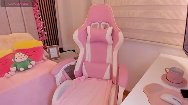 Snapshot of tamy_xoo chatting on November 14, 2025, 6:50 pm tamy xoo online show from November 14, 2025, 6:50 pm