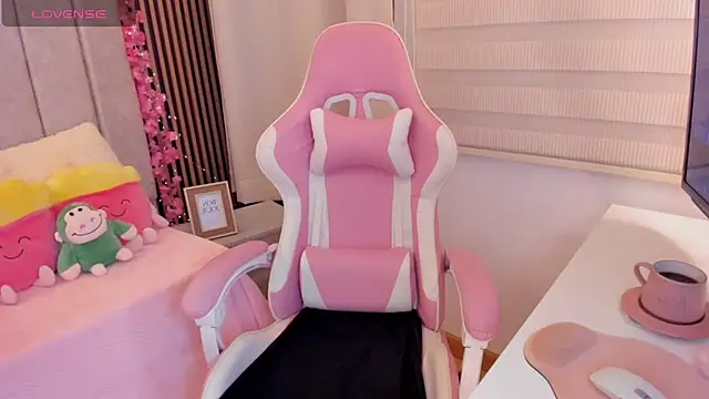 Snapshot of tamy_xoo chatting on November 23, 2025, 6:19 pm tamy xoo online show from November 23, 2025, 6:19 pm