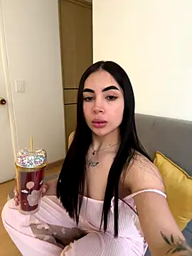 Snapshot of tamy_xoo chatting on December 13, 2025, 7:53 pm tamy xoo online show from December 13, 2025, 7:53 pm