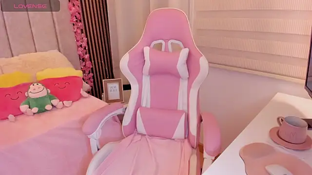 Snapshot of tamy_xoo chatting on December 18, 2025, 5:52 pm tamy xoo online show from December 18, 2025, 5:52 pm