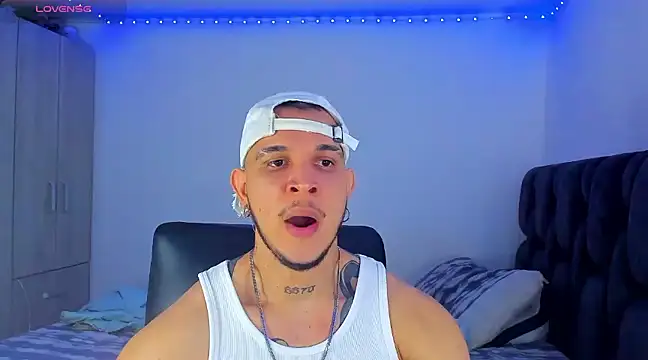 austinoficial online show from February 13, 2025, 9:17 pm