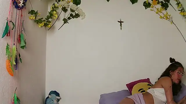 Snapshot of zoe_ch_ chatting on October 13, 2025, 6:57 am zoe ch online show from October 13, 2025, 6:57 am