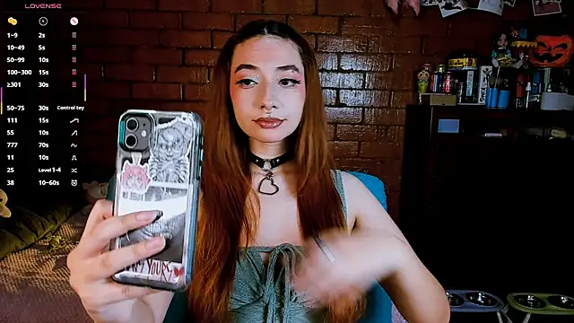 Annycolin  online show from March 18, 2026, 9:40 pm