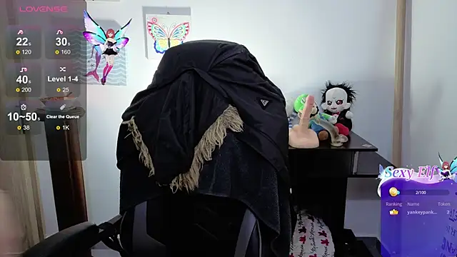 Princezzlove3 online show from April 16, 2026, 9:50 pm