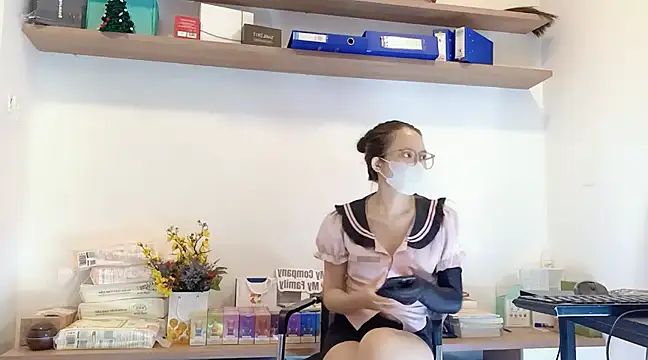 Lush-Office online show from February 7, 2025, 11:45 pm