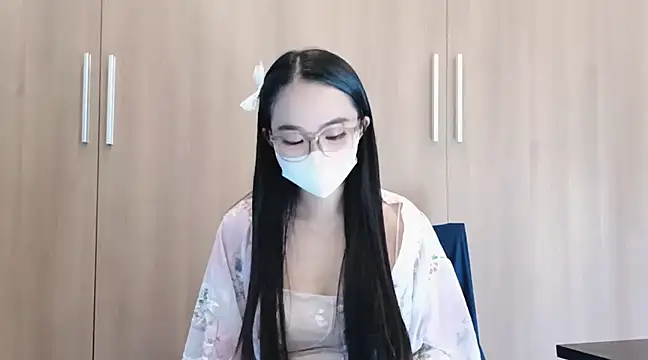 Lush-Office online show from March 15, 2025, 12:02 pm