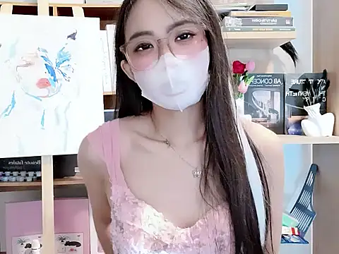 Lush-Office online show from September 19, 2025, 7:32 am