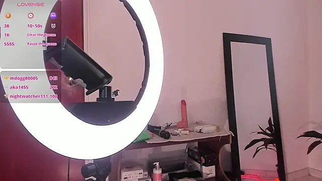 Snapshot of raven__white1 chatting on January 16, 2025, 11:59 pm raven white1 online show from January 16, 2025, 11:59 pm