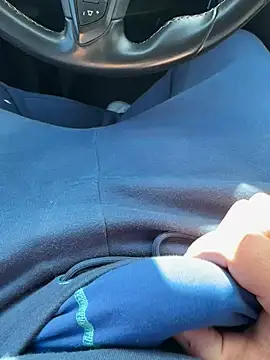 Snapshot of DutchPublic chatting on March 17, 2025, 10:17 am DutchPublic online show from March 17, 2025, 10:17 am