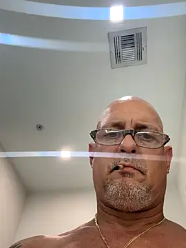 Snapshot of carlospingalinda chatting on September 9, 2025, 9:25 pm carlospingalinda online show from September 9, 2025, 9:25 pm