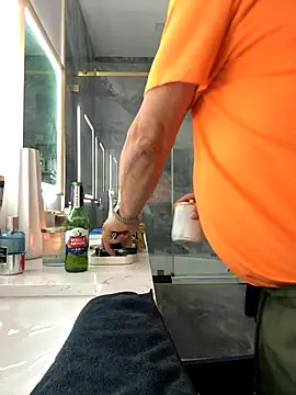 Snapshot of carlospingalinda chatting on September 18, 2025, 10:56 pm carlospingalinda online show from September 18, 2025, 10:56 pm