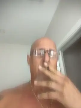 Snapshot of carlospingalinda chatting on October 8, 2025, 11:46 pm carlospingalinda online show from October 8, 2025, 11:46 pm