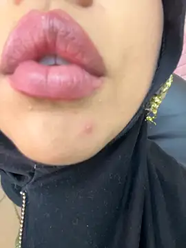 Snapshot of zahra_Jalid chatting on February 3, 2026, 2:53 am zahra Jalid online show from February 3, 2026, 2:53 am