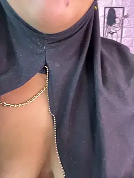 Snapshot of zahra_Jalid chatting on February 7, 2026, 1:31 am zahra Jalid online show from February 7, 2026, 1:31 am