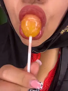 Snapshot of zahra_Jalid chatting on February 22, 2026, 1:29 am zahra Jalid online show from February 22, 2026, 1:29 am