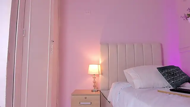  isabela x online show from January 14, 2025, 9:41 pm