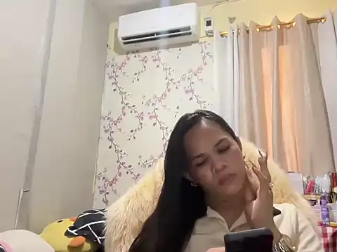 SophiaCourthaway online show from January 8, 2026, 11:40 pm